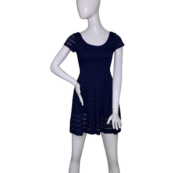 Authentic American Heritage NWT Eyelet Mini Dress Short Sleeve Navy Blue Size S - Picture 1 of 10